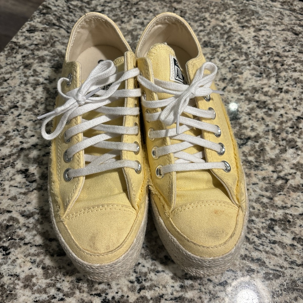 yellow converse
